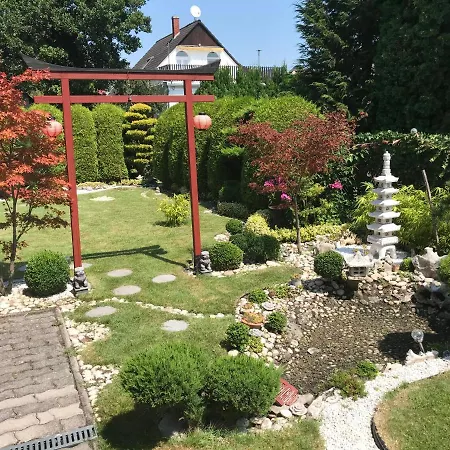 Nyaralo Japankerttel - With Japanese Garden Holiday home