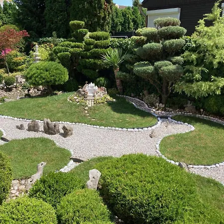 Holiday home Nyaralo Japankerttel - With Japanese Garden