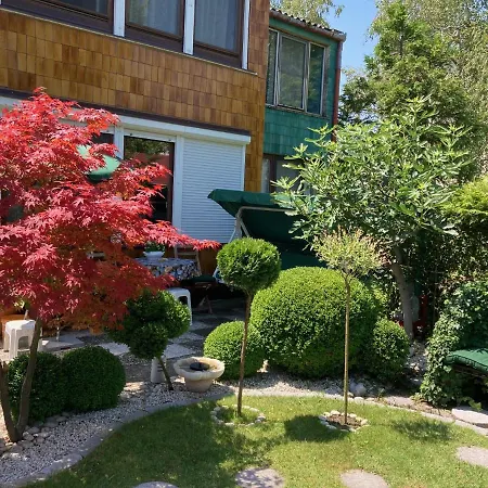 Nyaralo Japankerttel - With Japanese Garden * Balatonmariafurdo