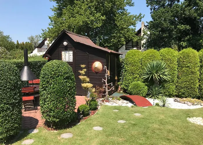 Nyaralo Japankerttel - With Japanese Garden